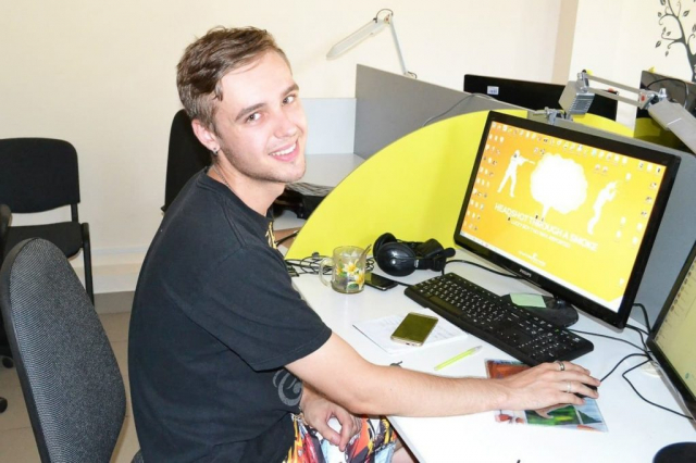 QA engineer at work place